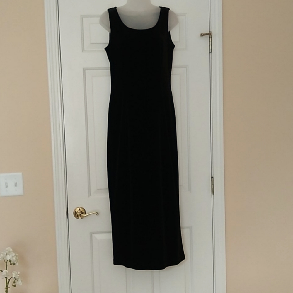 ROBBIE BEE VINTAGE Black Velvet Dress Size 6